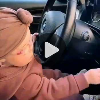 فیلم پروفایل کودک شاد در ماشین
